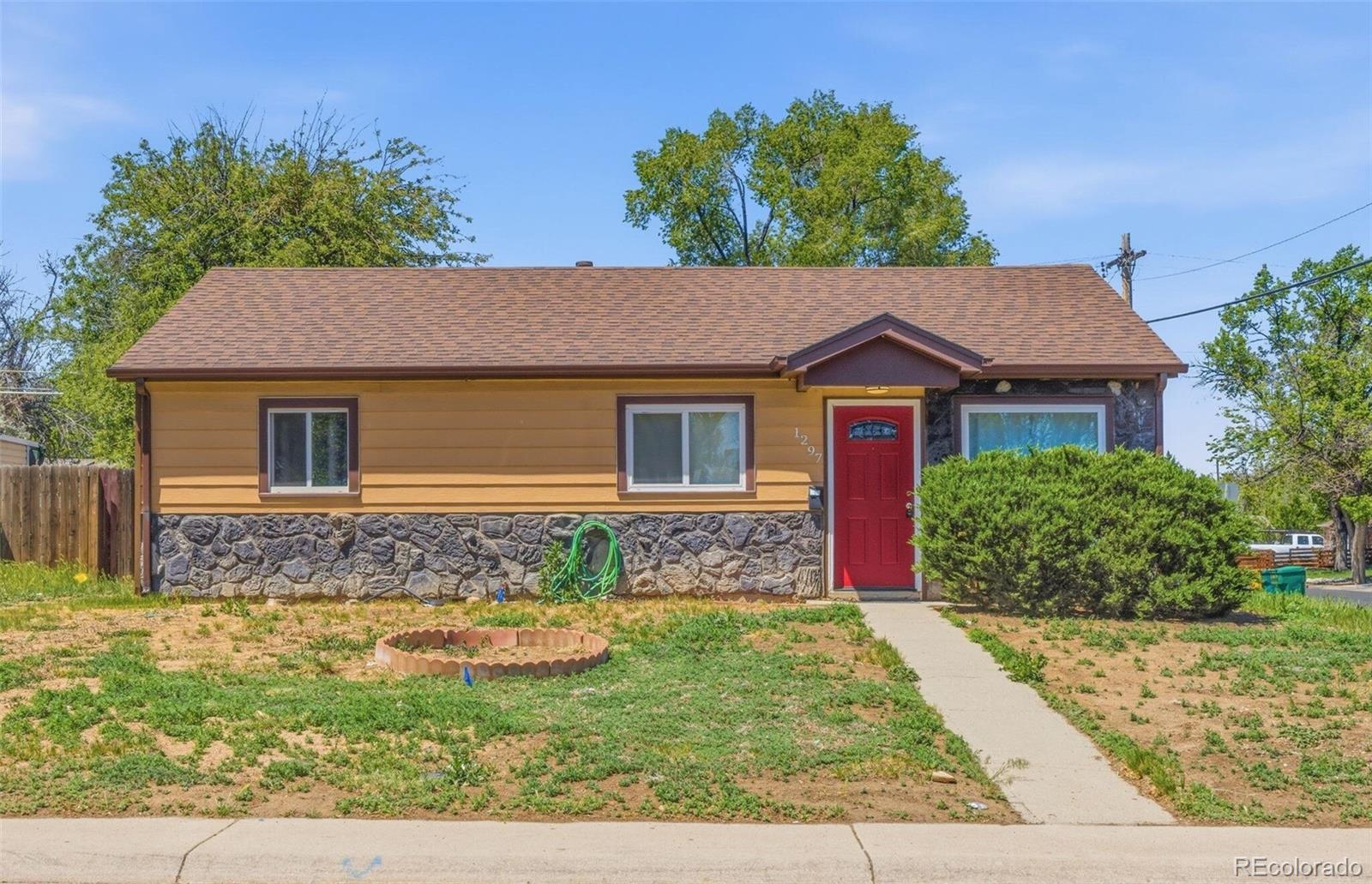 1297 Worchester Street Aurora CO 80011