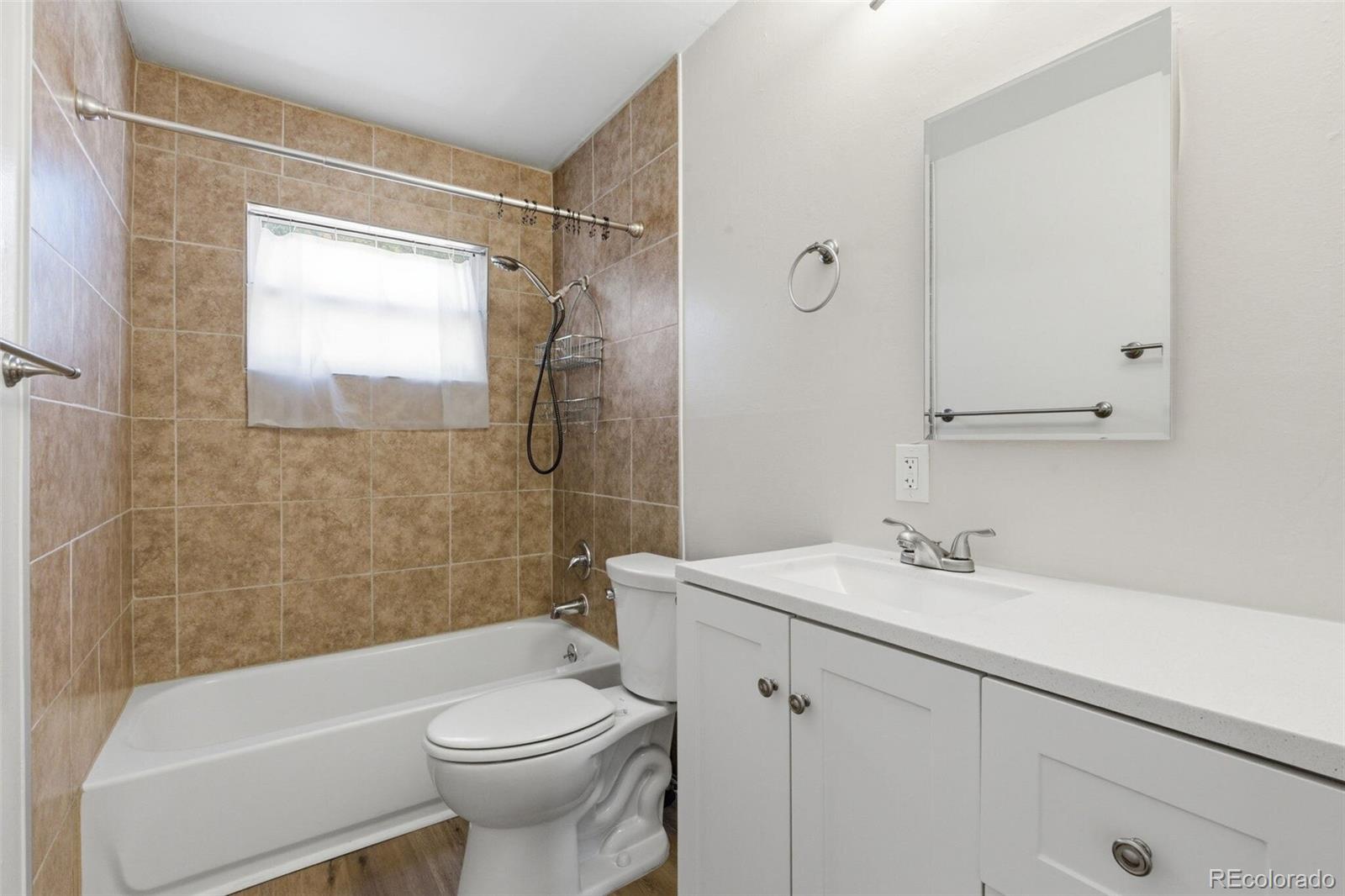 1297 Worchester Street Aurora CO 80011