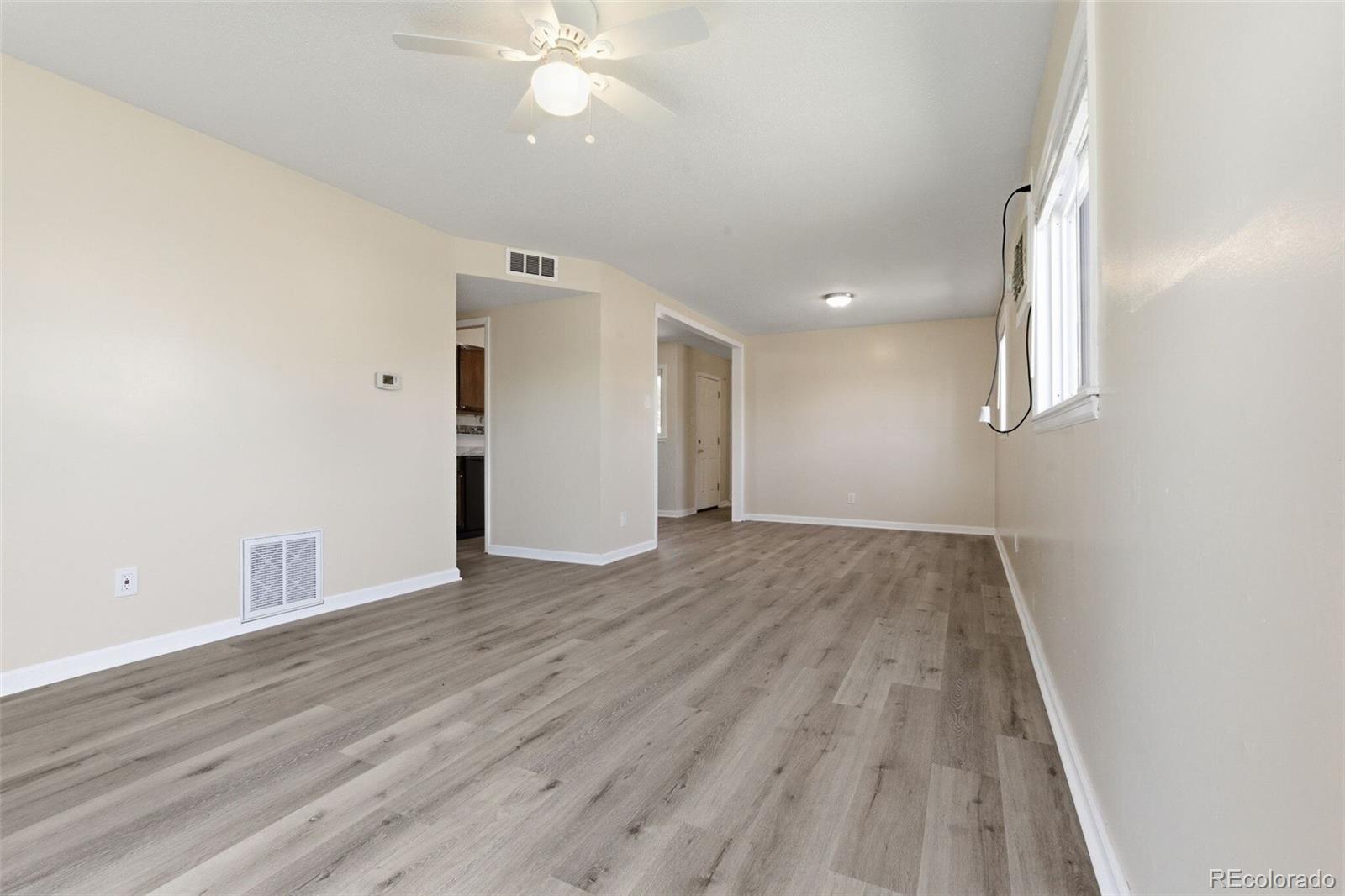 1297 Worchester Street Aurora CO 80011