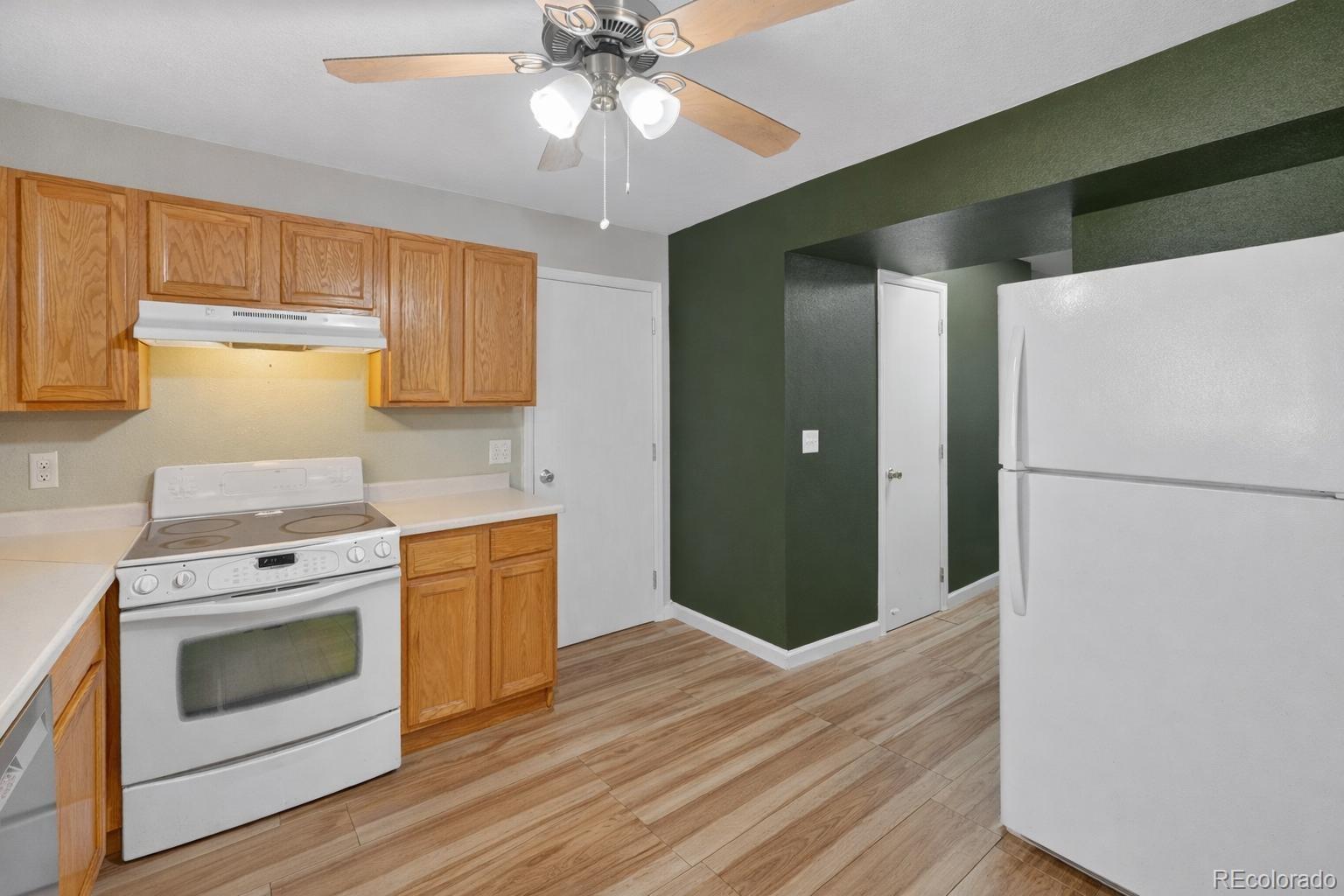 15852 E 48th Place Denver CO 80239