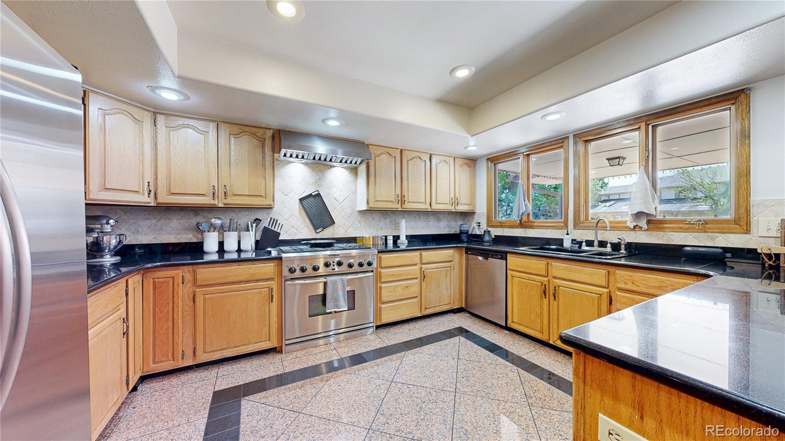 2462 Country Club Loop Denver CO 80234