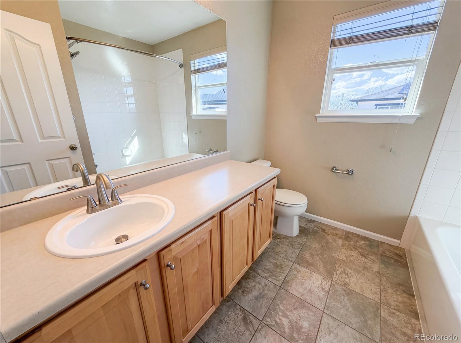 10049 Southlawn Circle Commerce City CO 80022