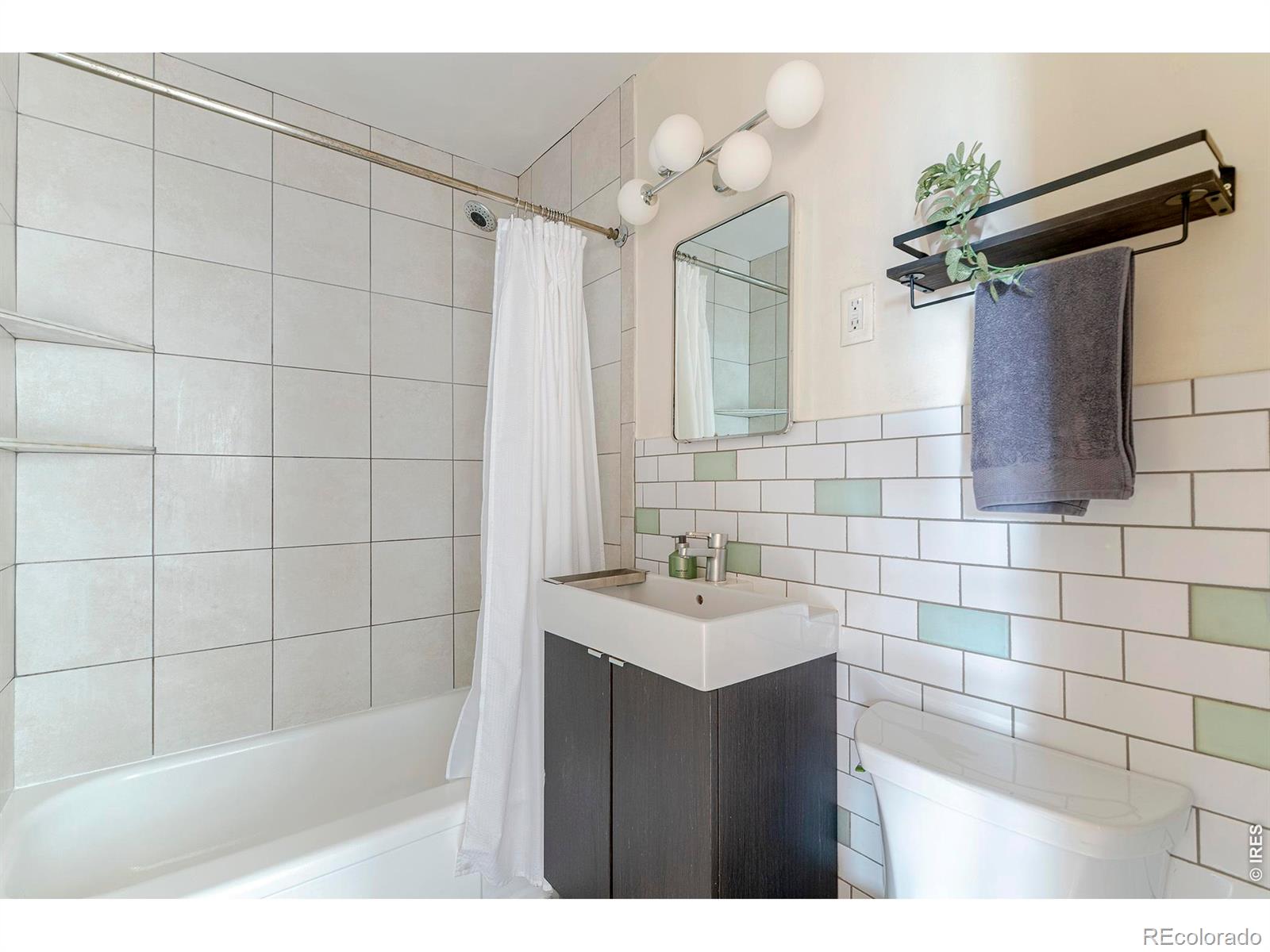 1221 Gay Street Longmont CO 80501