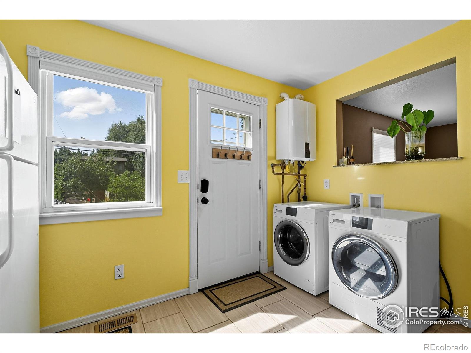 342 4th Avenue Lyons CO 80540