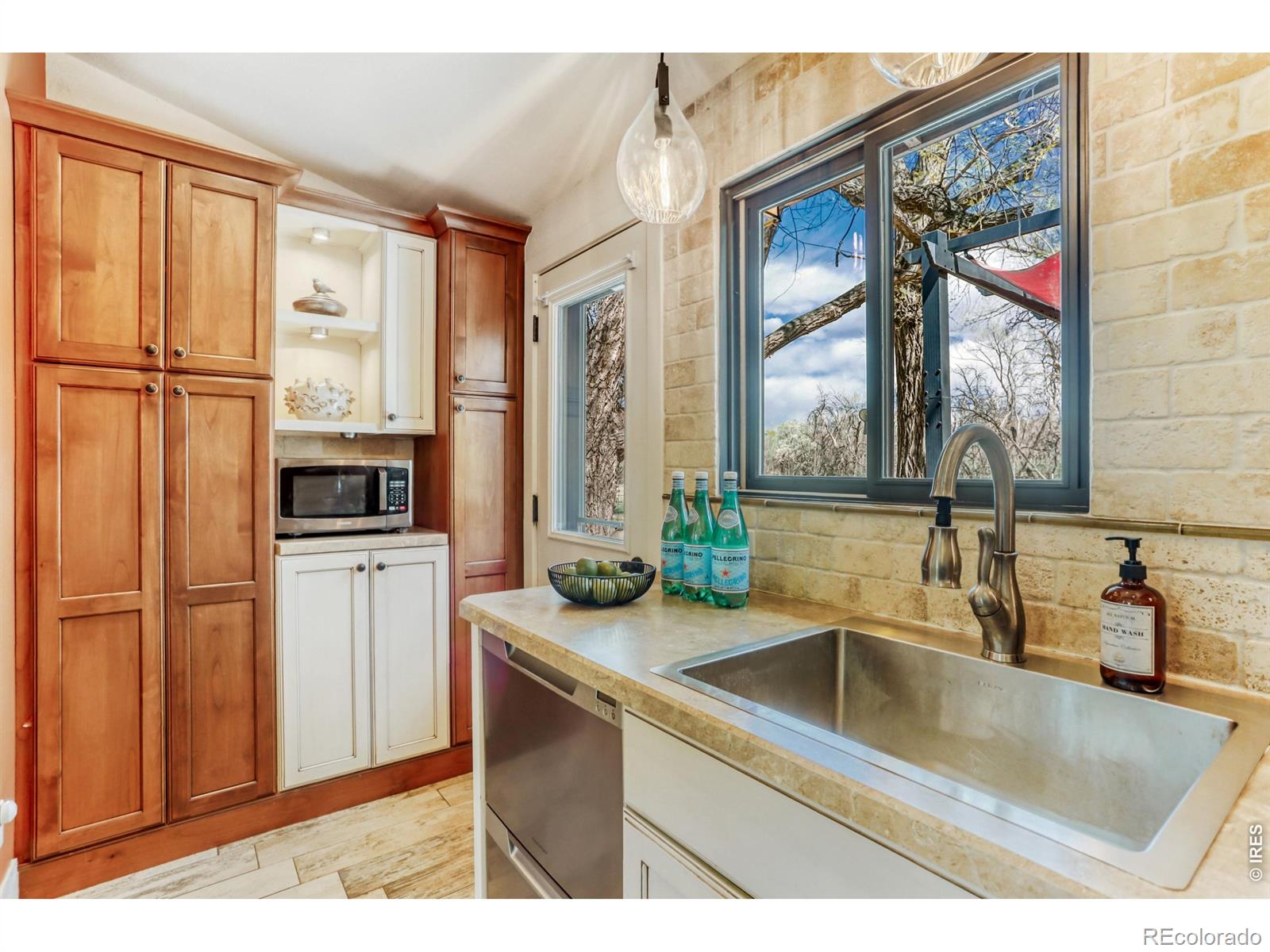 11 Red Gulch Road Lyons CO 80540