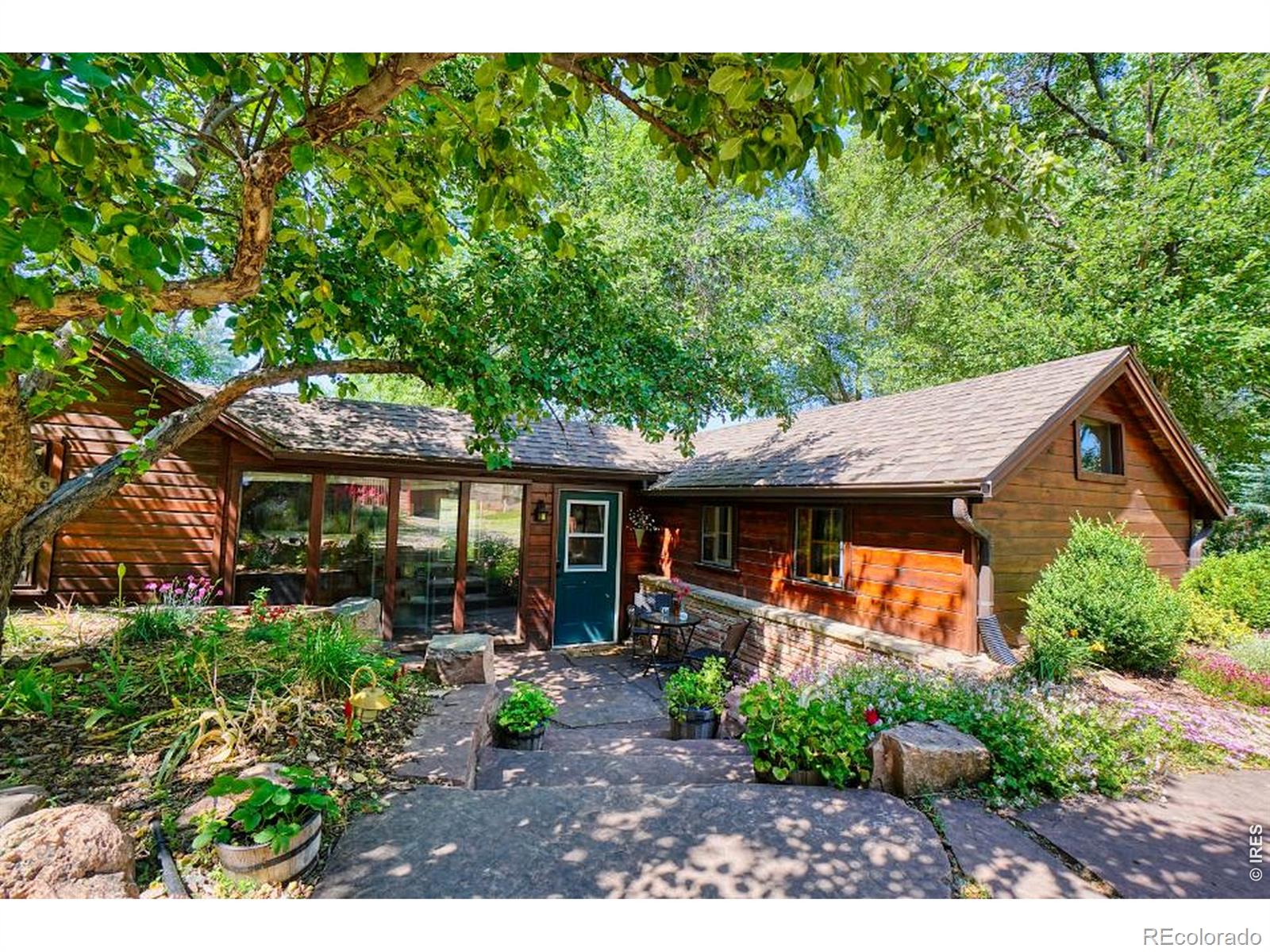 11 Red Gulch Road Lyons CO 80540