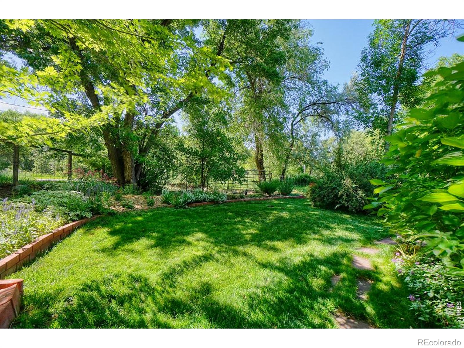 11 Red Gulch Road Lyons CO 80540