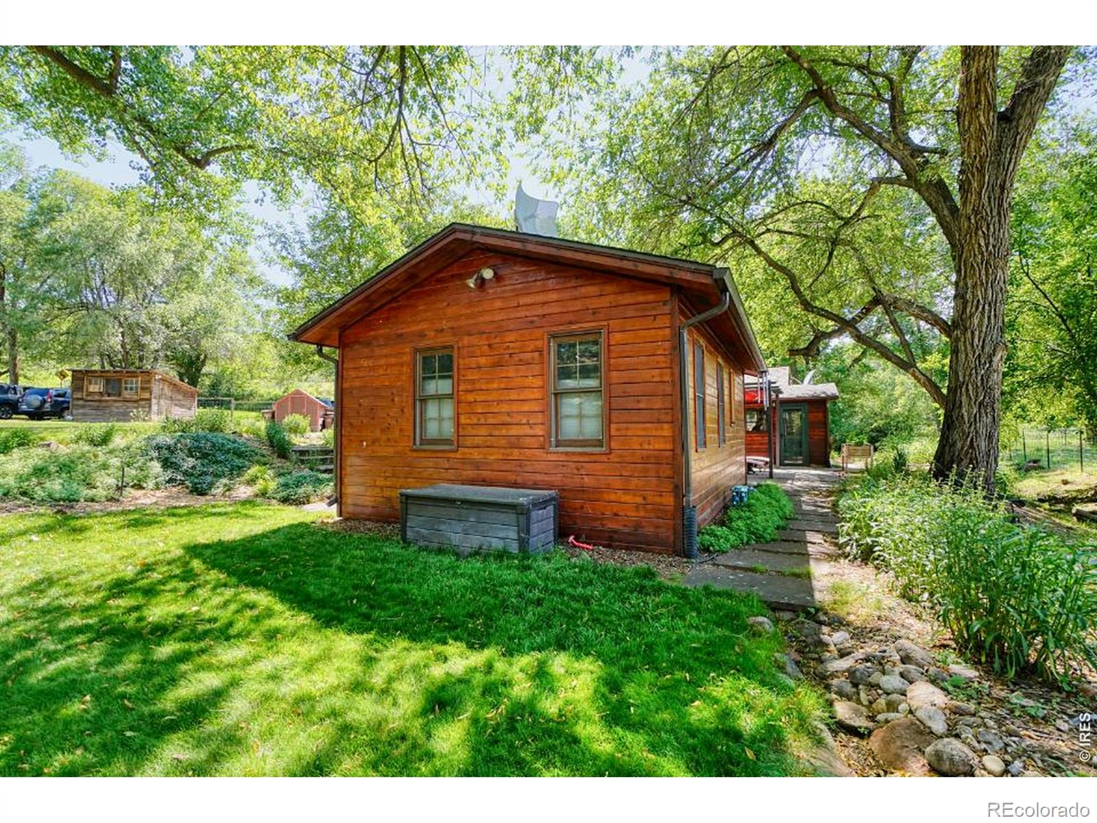 11 Red Gulch Road Lyons CO 80540
