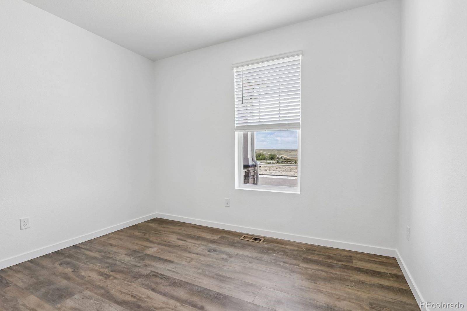 5556 Portrush Loop Elizabeth CO 80107