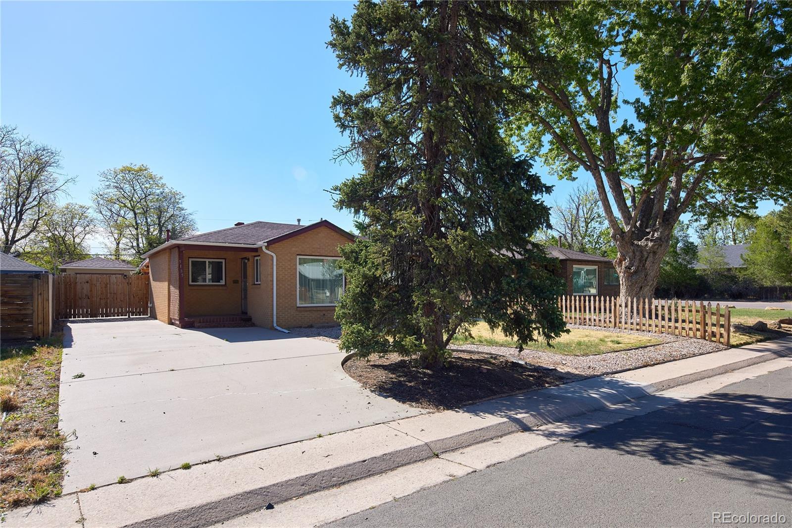 5185 Beach Court Denver CO 80221