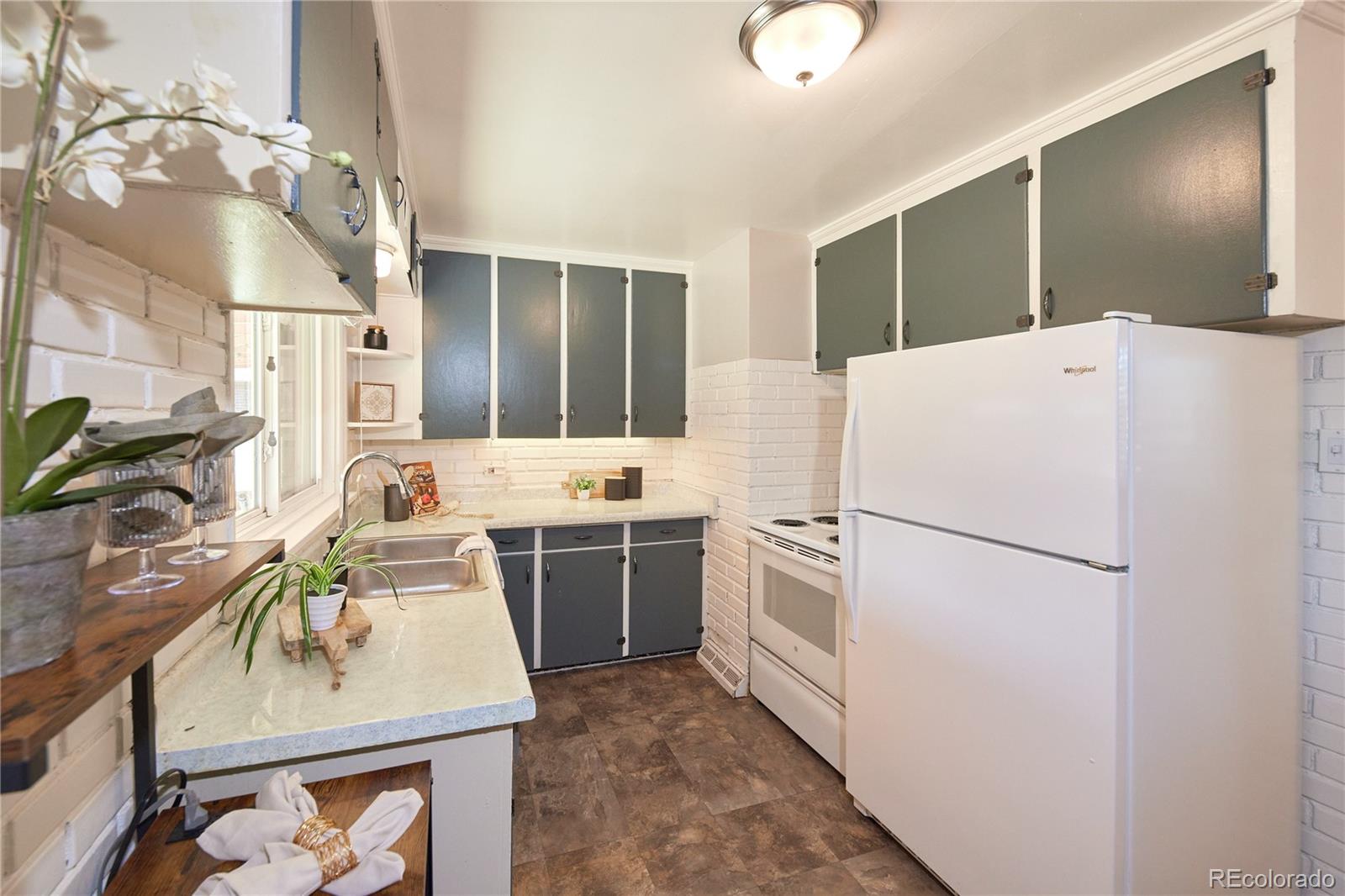 5185 Beach Court Denver CO 80221