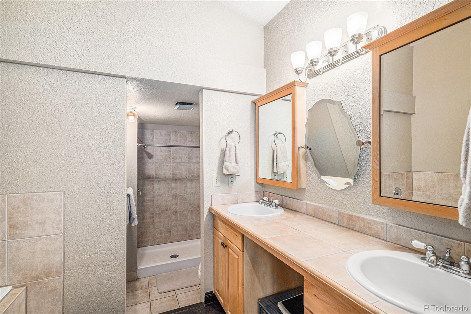 6325 S Oak Way Littleton CO 80127
