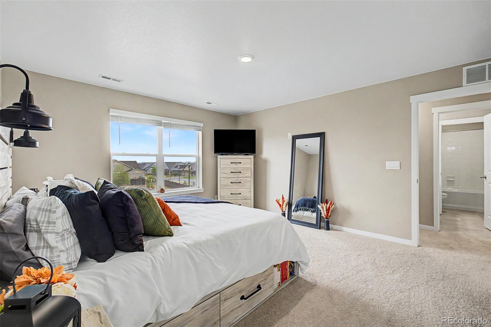 15704 Roslyn Street Thornton CO 80602