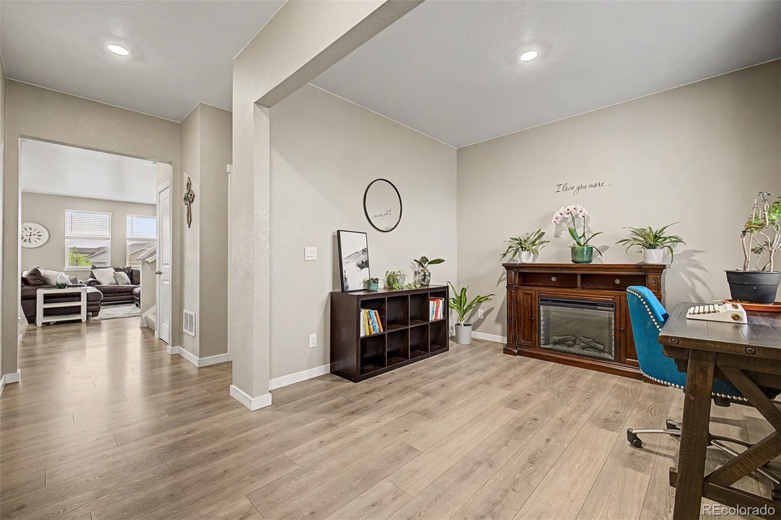 15704 Roslyn Street Thornton CO 80602