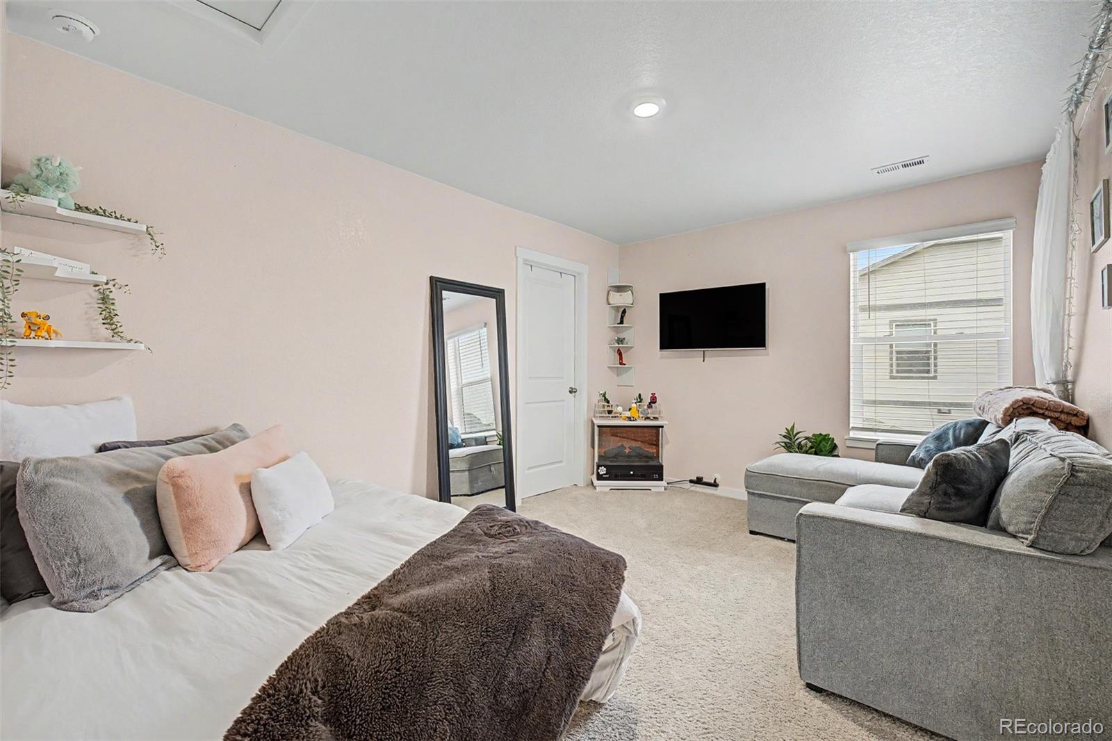 15704 Roslyn Street Thornton CO 80602