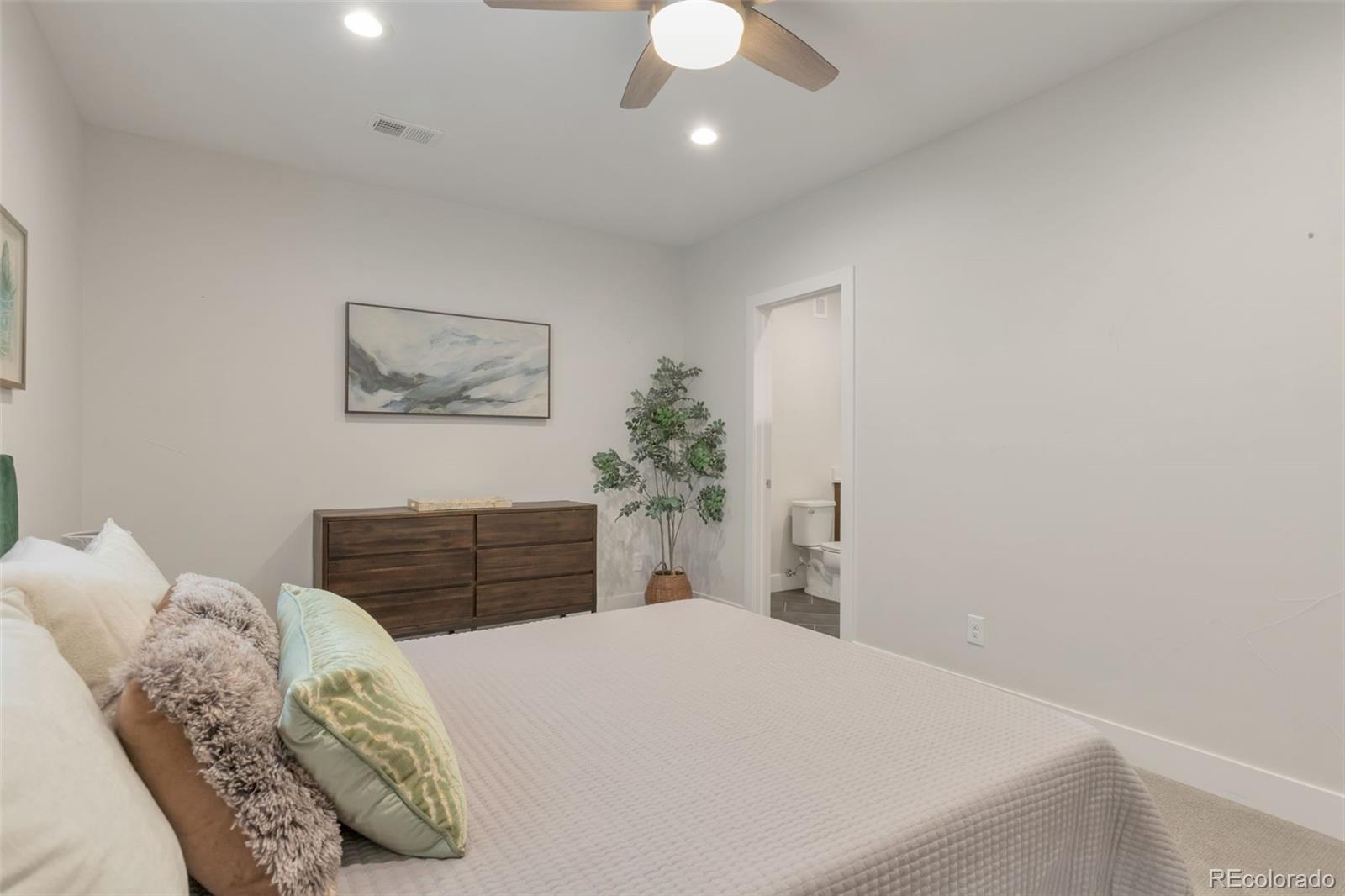 3132 S Grant Street Englewood CO 80113