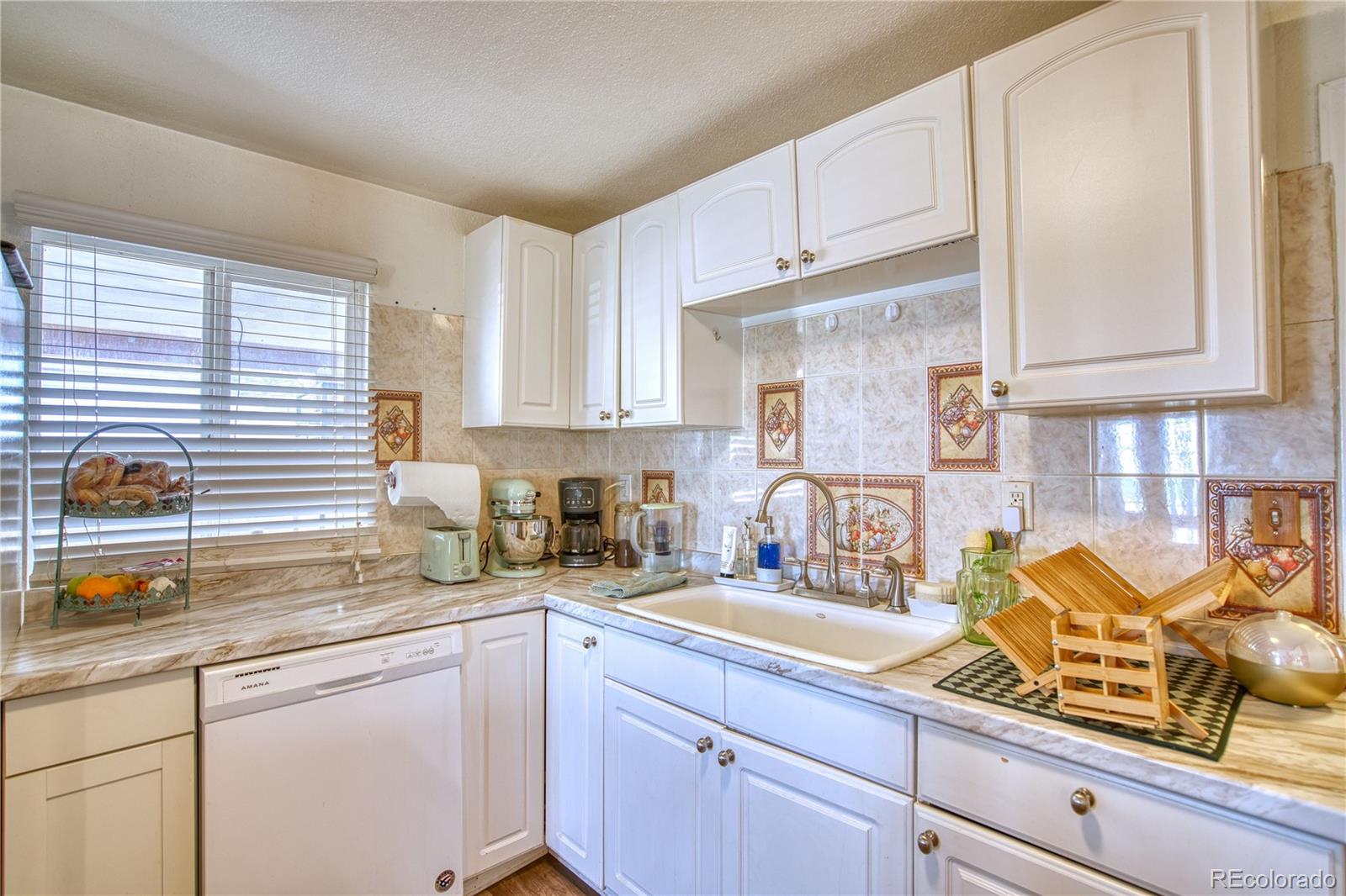 246 Todd Avenue La Salle CO 80645