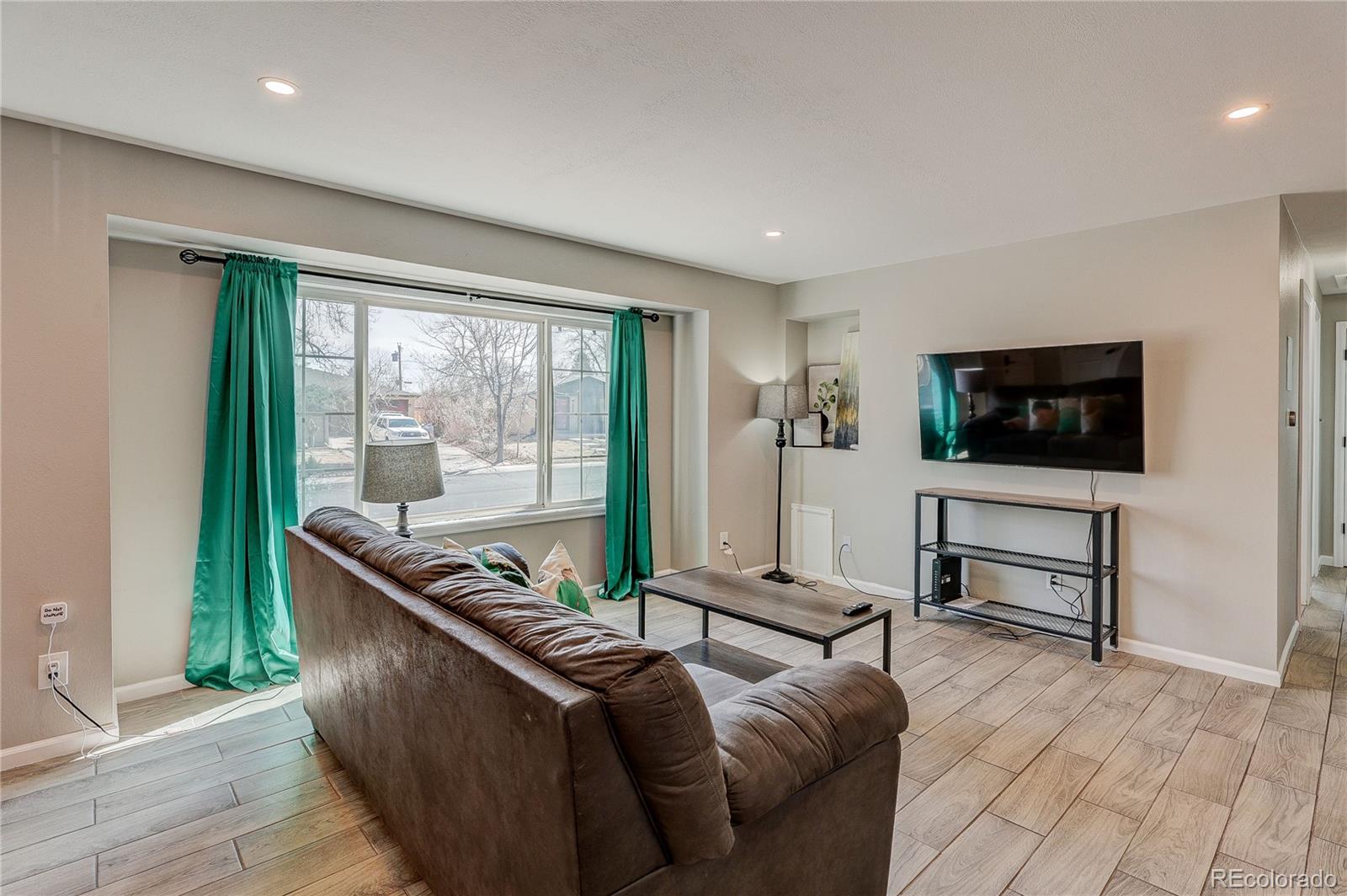 6733 S Ash Way Centennial CO 80122