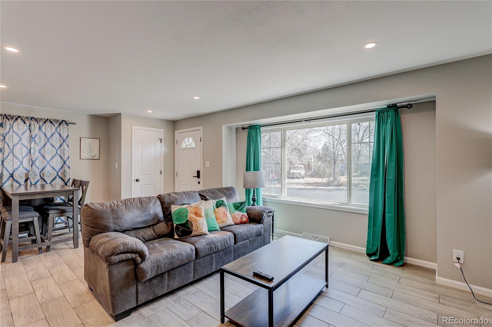 6733 S Ash Way Centennial CO 80122