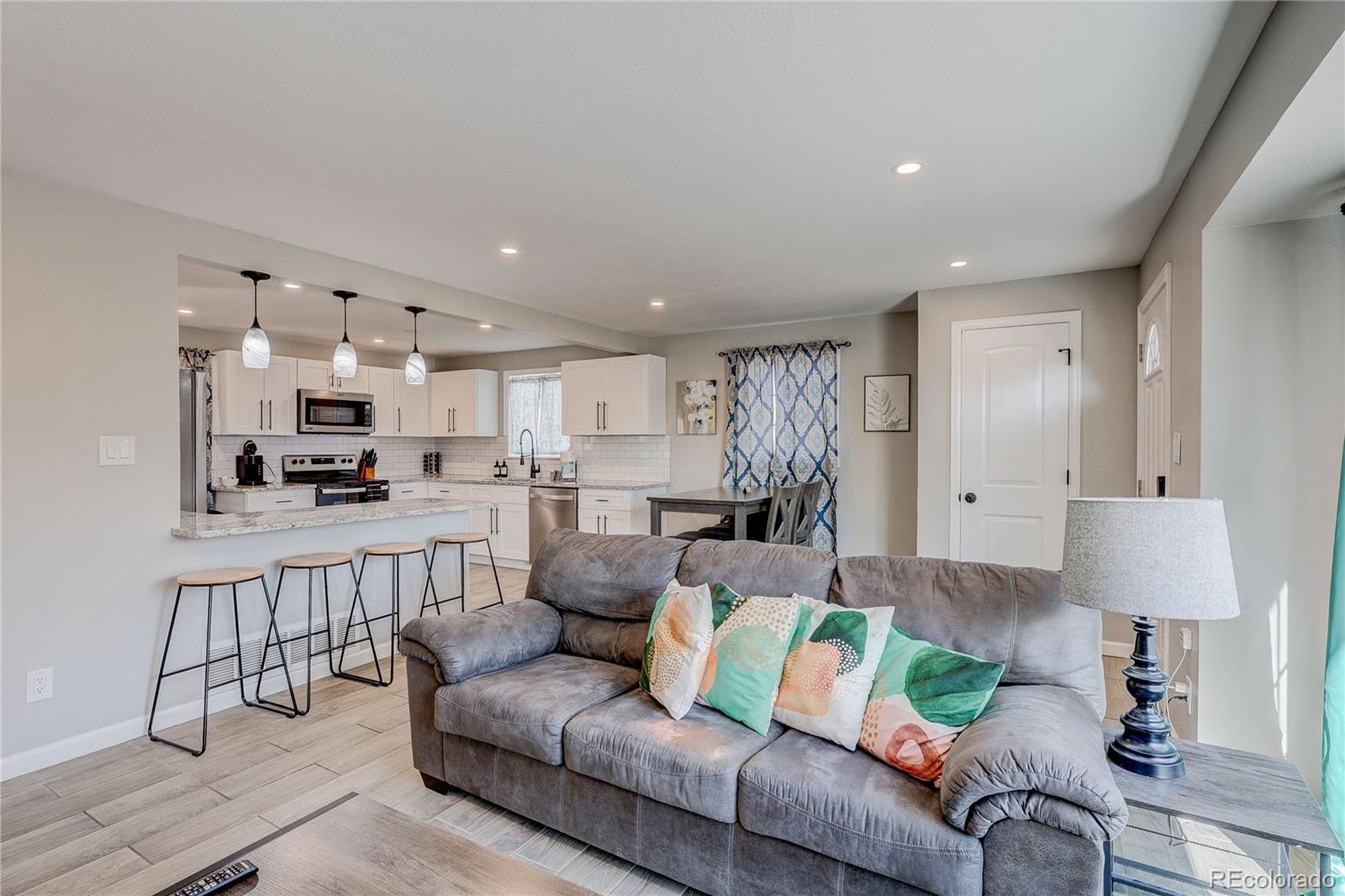 6733 S Ash Way Centennial CO 80122