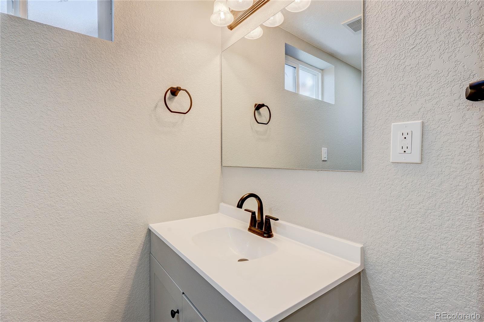 6733 S Ash Way Centennial CO 80122