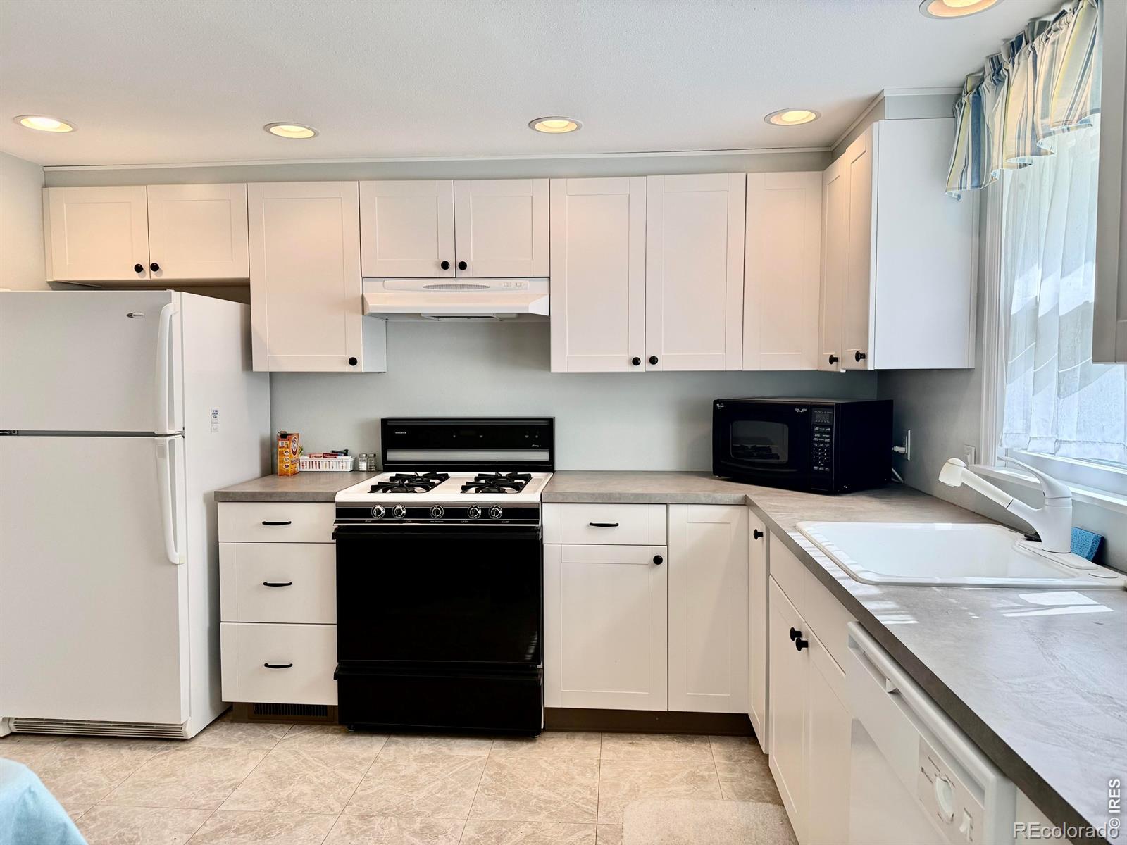 928 S Baxter Avenue Holyoke CO 80734