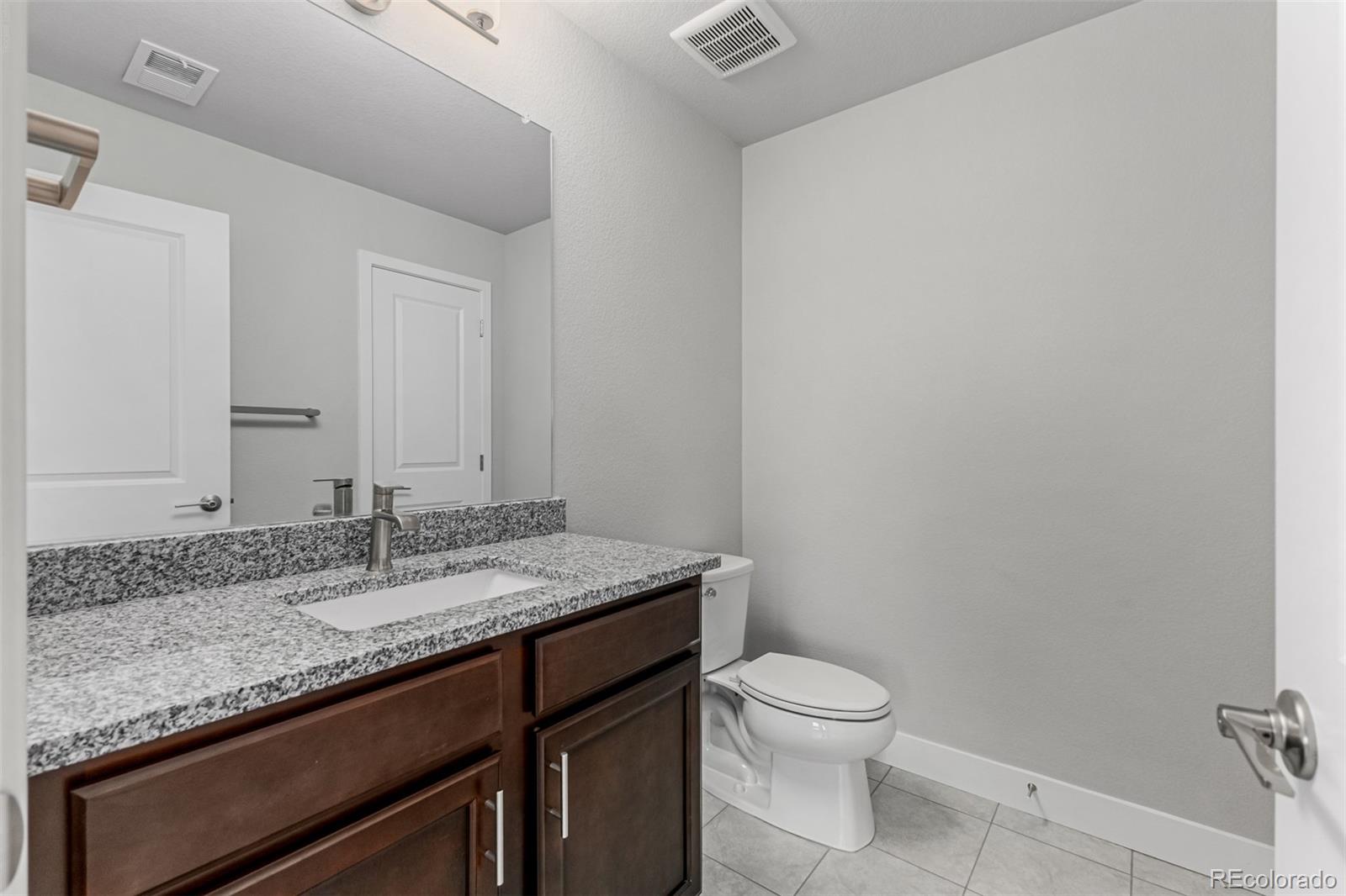 6034 N Nepal Street Aurora CO 80019