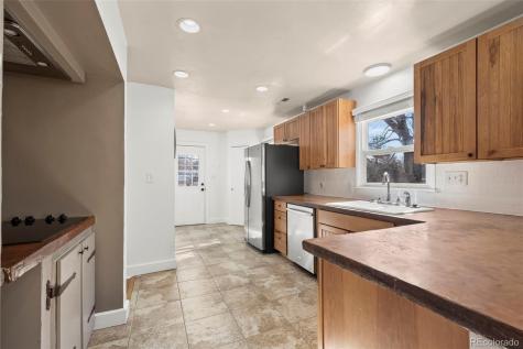 6010 S Bemis Street Littleton CO 80120