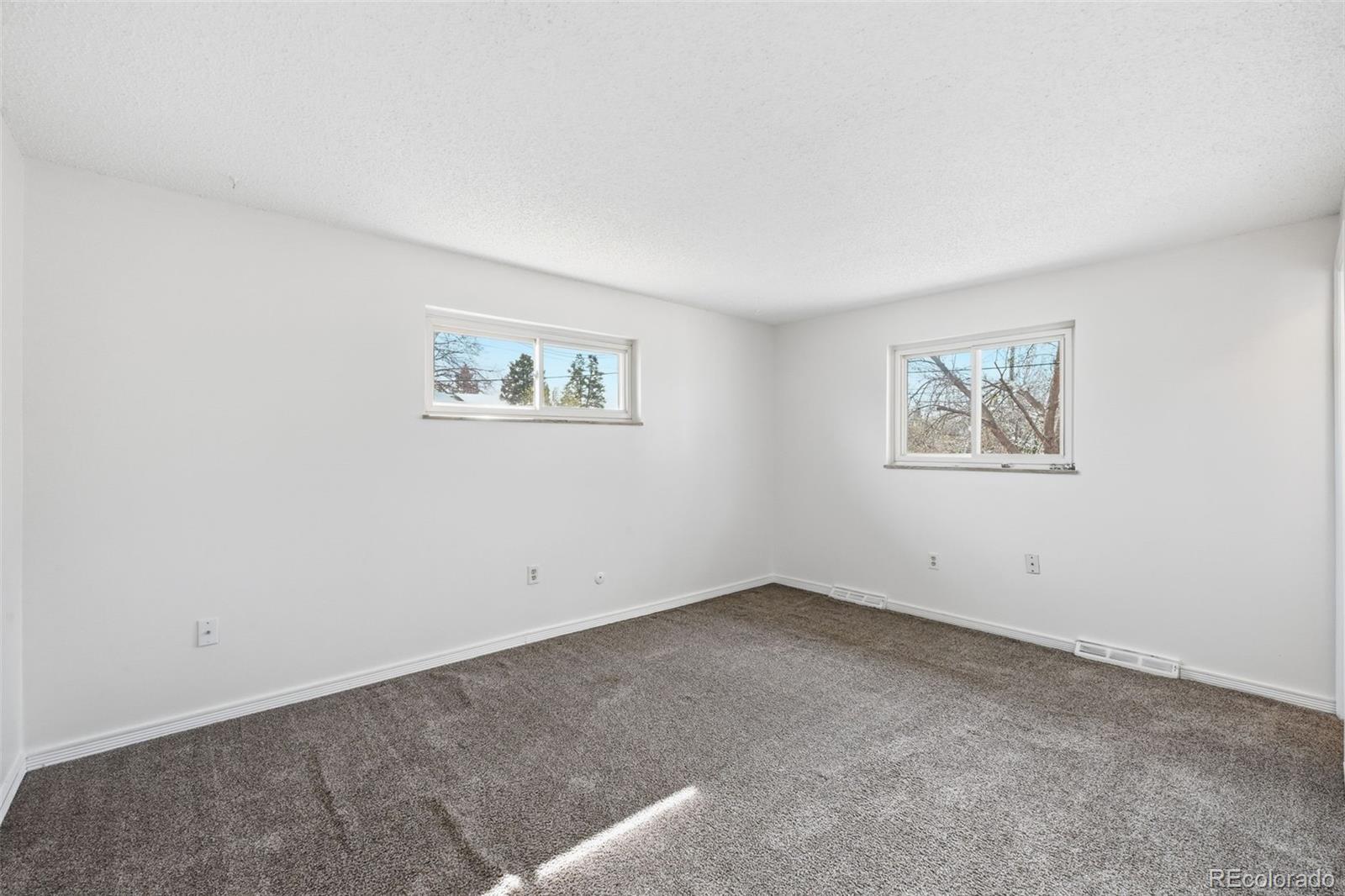 1042 S Holland Court Lakewood CO 80226