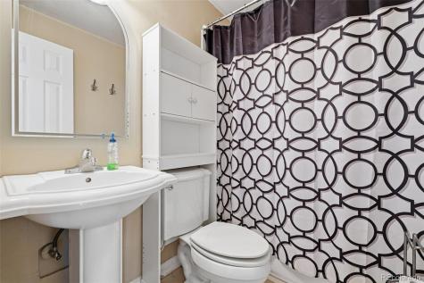 1042 S Holland Court Lakewood CO 80226