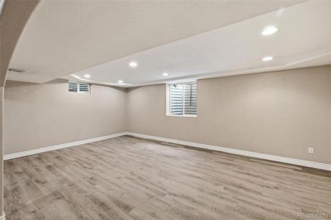 1042 S Holland Court Lakewood CO 80226