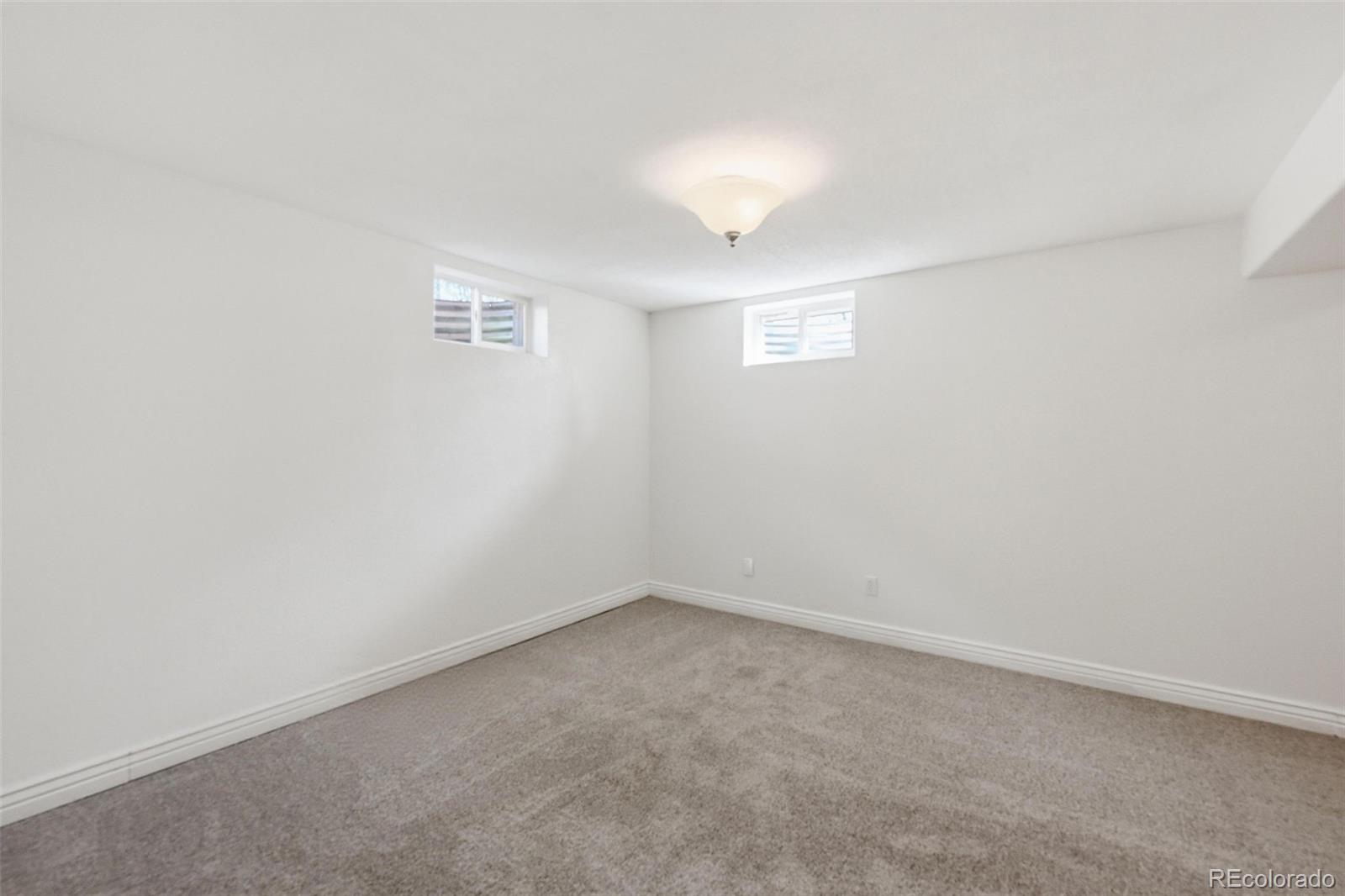 1042 S Holland Court Lakewood CO 80226