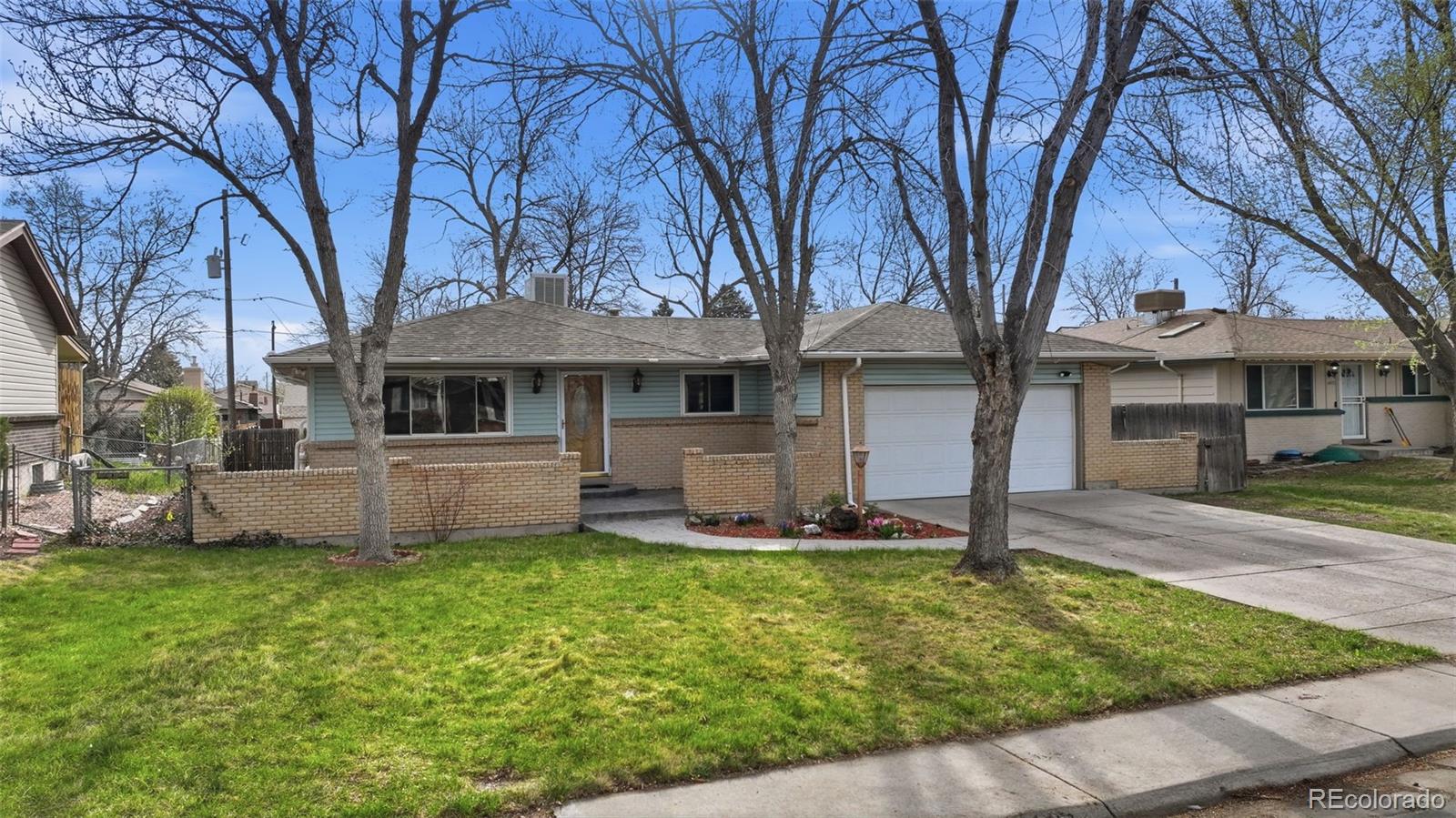 1042 S Holland Court Lakewood CO 80226