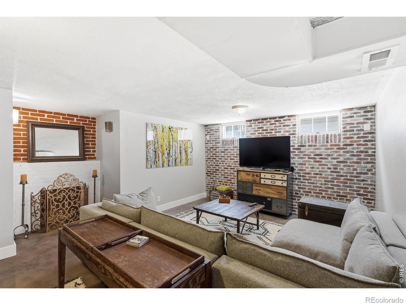1533 Oneida Street Denver CO 80220