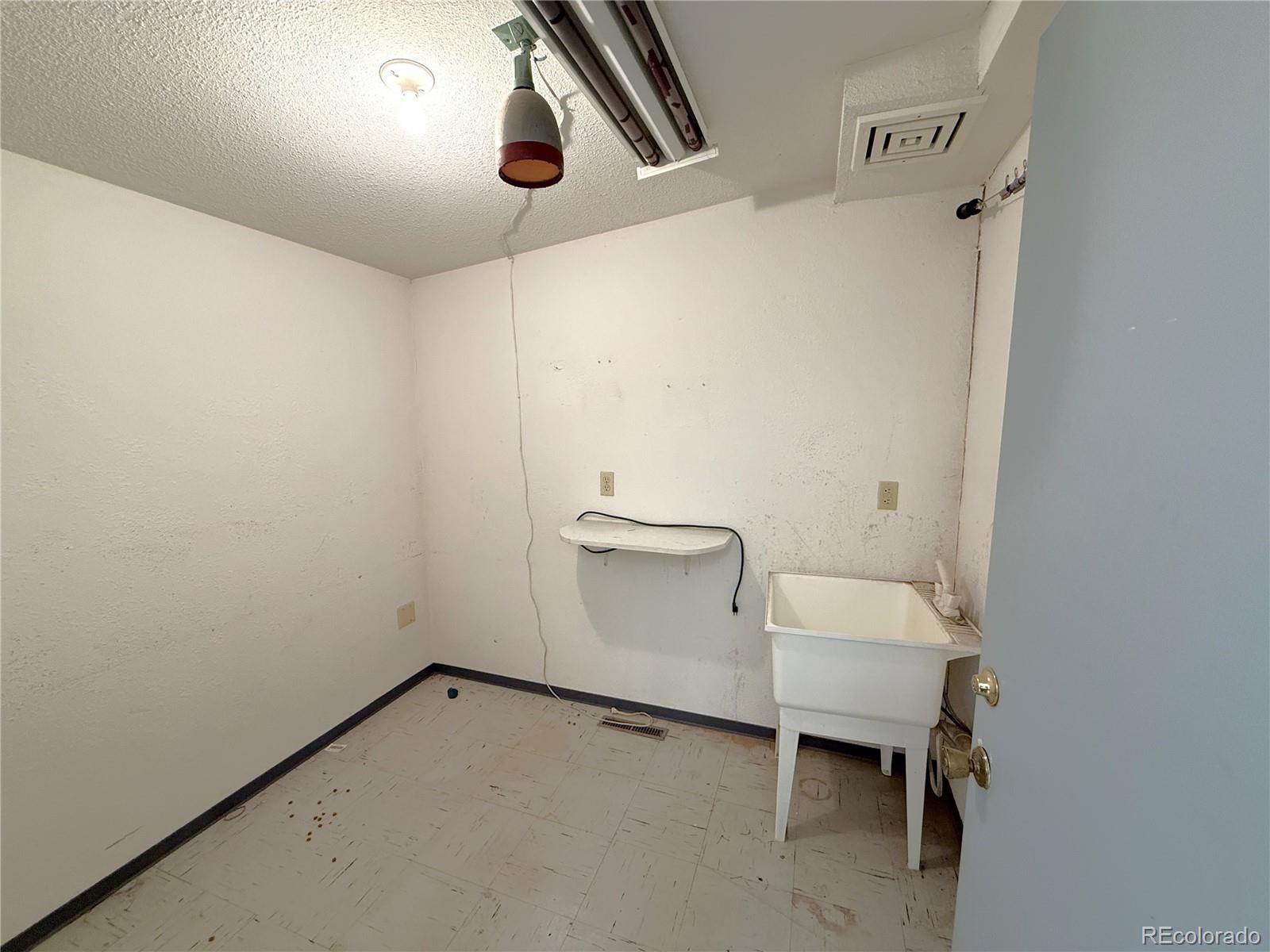 1062 Main Street Limon CO 80828
