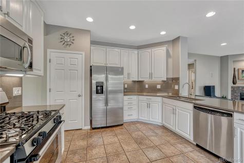 5625 S Buchanan Street Aurora CO 80016