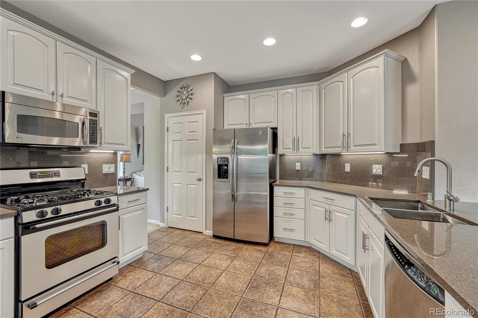 5625 S Buchanan Street Aurora CO 80016
