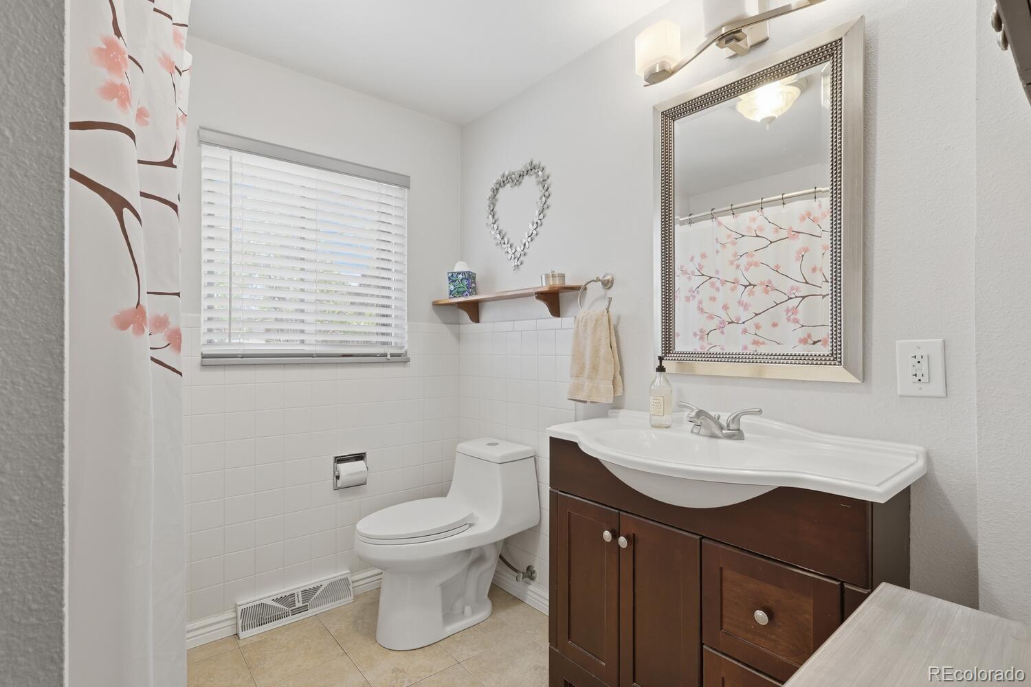 1565 S Otis Street Lakewood CO 80232