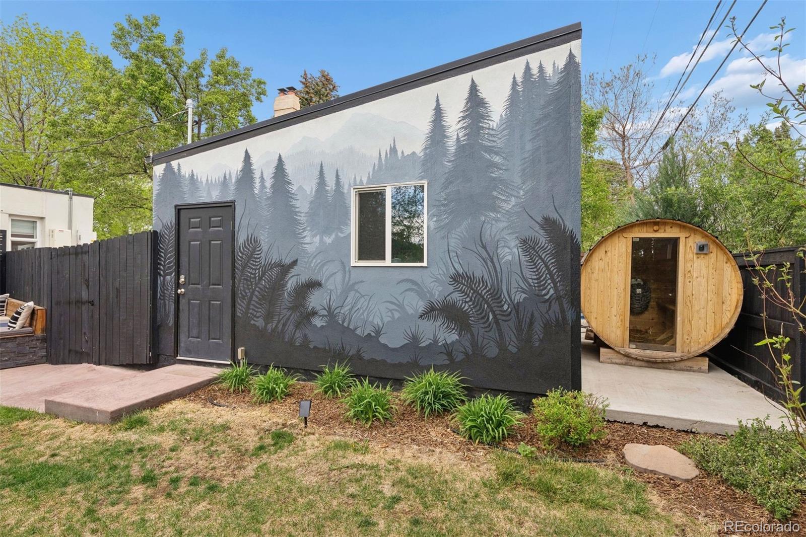 1560 Kearney Street Denver CO 80220