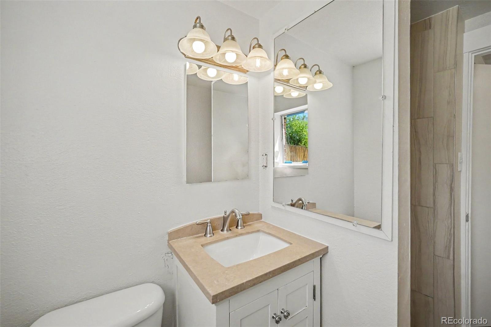 362 Salem Street Aurora CO 80011