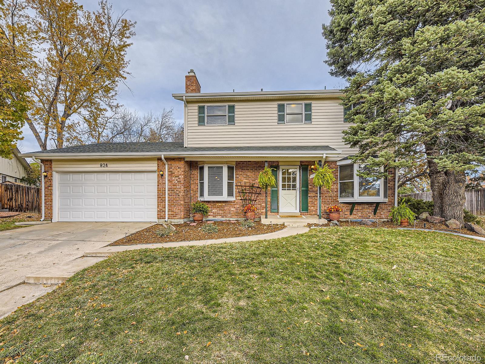 824 S Nelson Way Lakewood CO 80226
