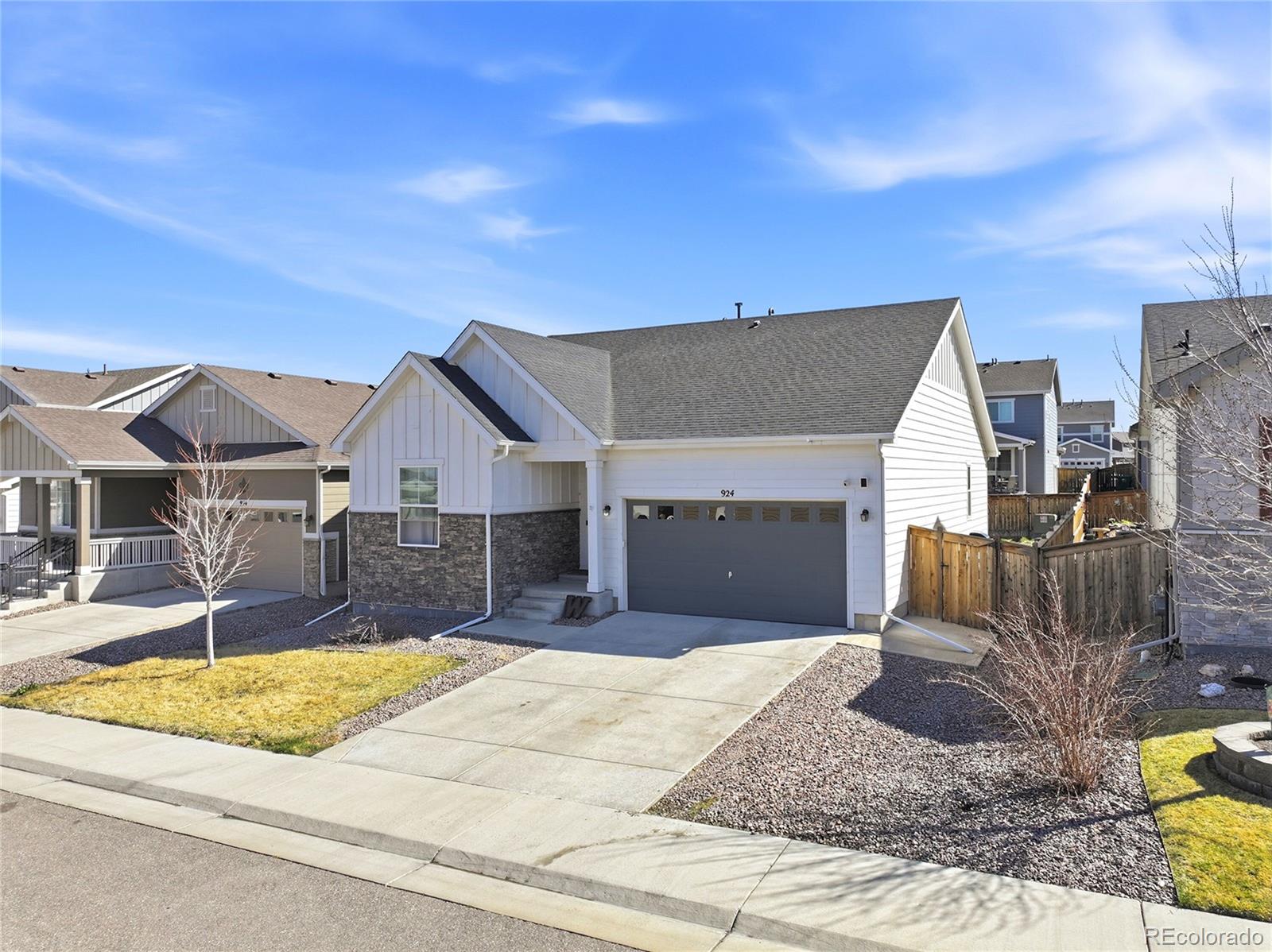 924 N Waterloo Street Aurora CO 80018