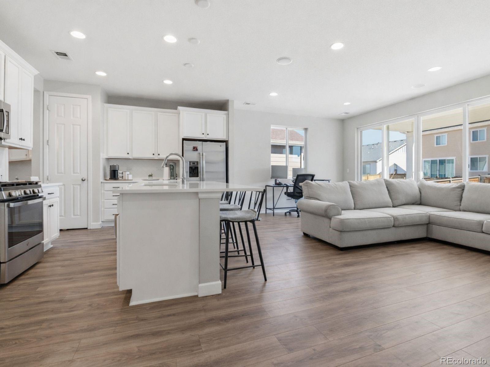 924 N Waterloo Street Aurora CO 80018