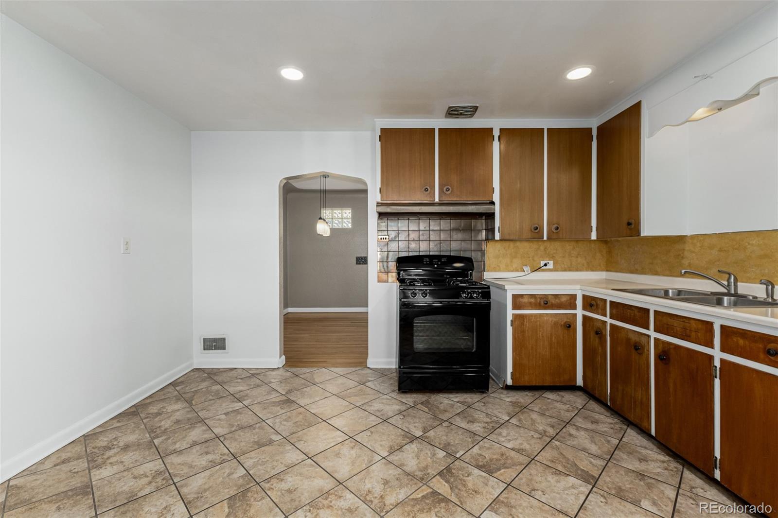 5905 W 37th Place Wheat Ridge CO 80212