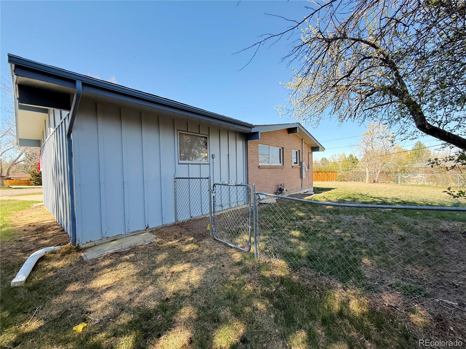 5674 W Chestnut Avenue Littleton CO 80128
