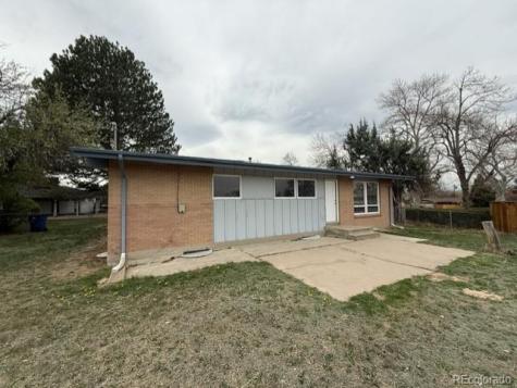 5674 W Chestnut Avenue Littleton CO 80128
