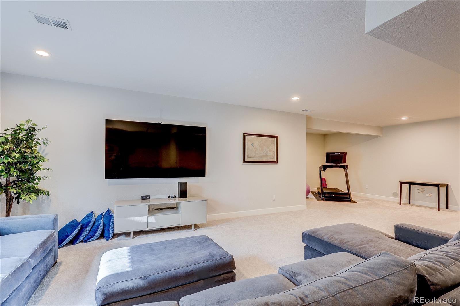 6371 Kenzie Circle Castle Pines CO 80108