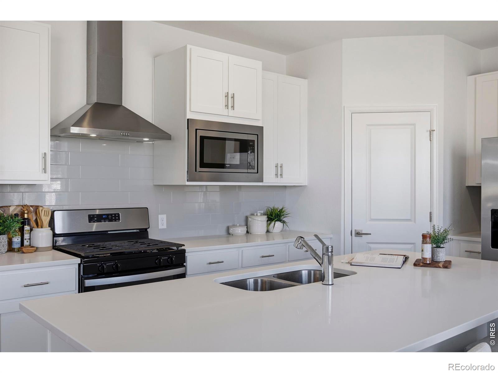 438 Overbrook Lane Longmont CO 80504