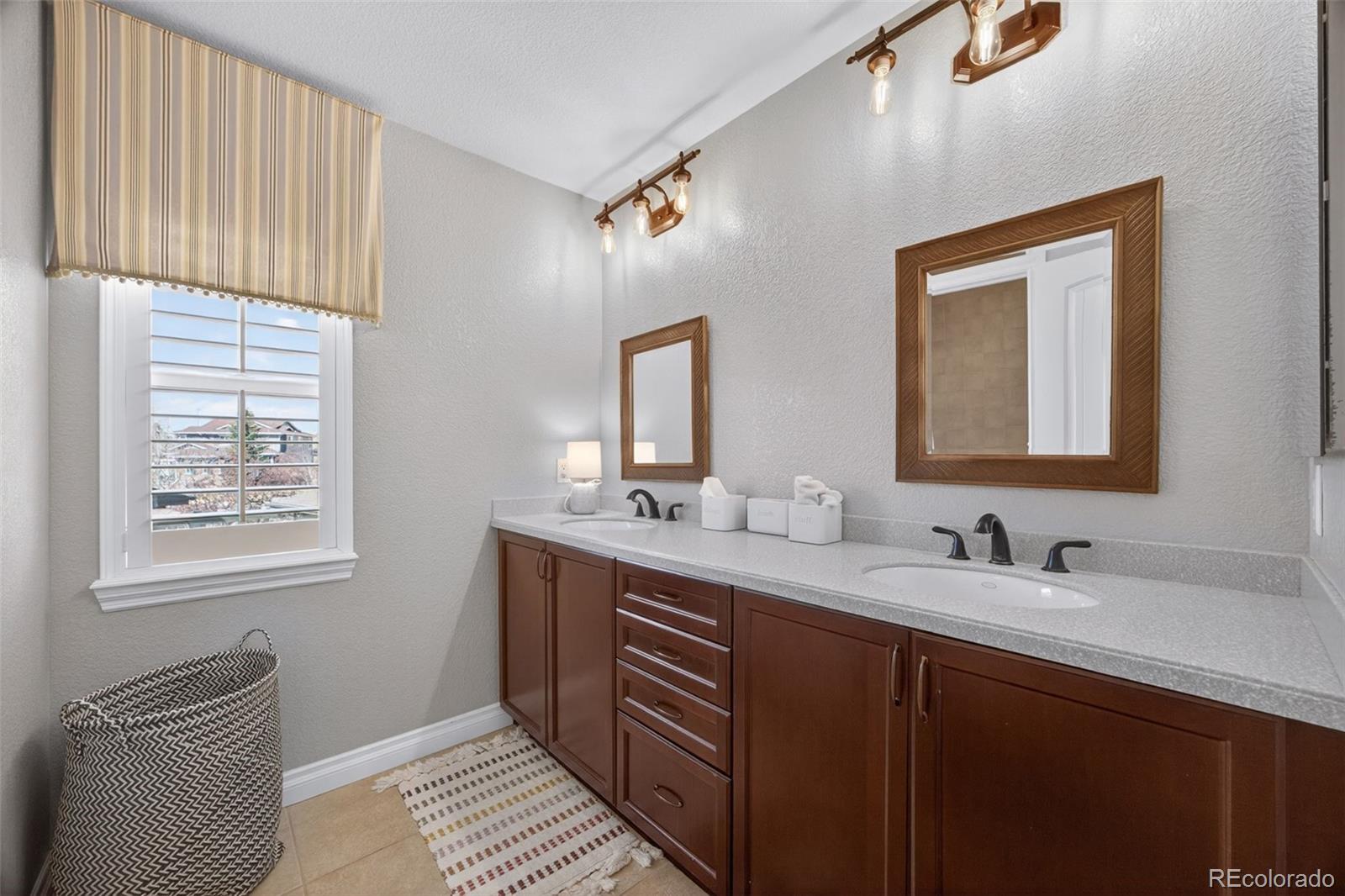 6726 S Quantock Way Aurora CO 80016