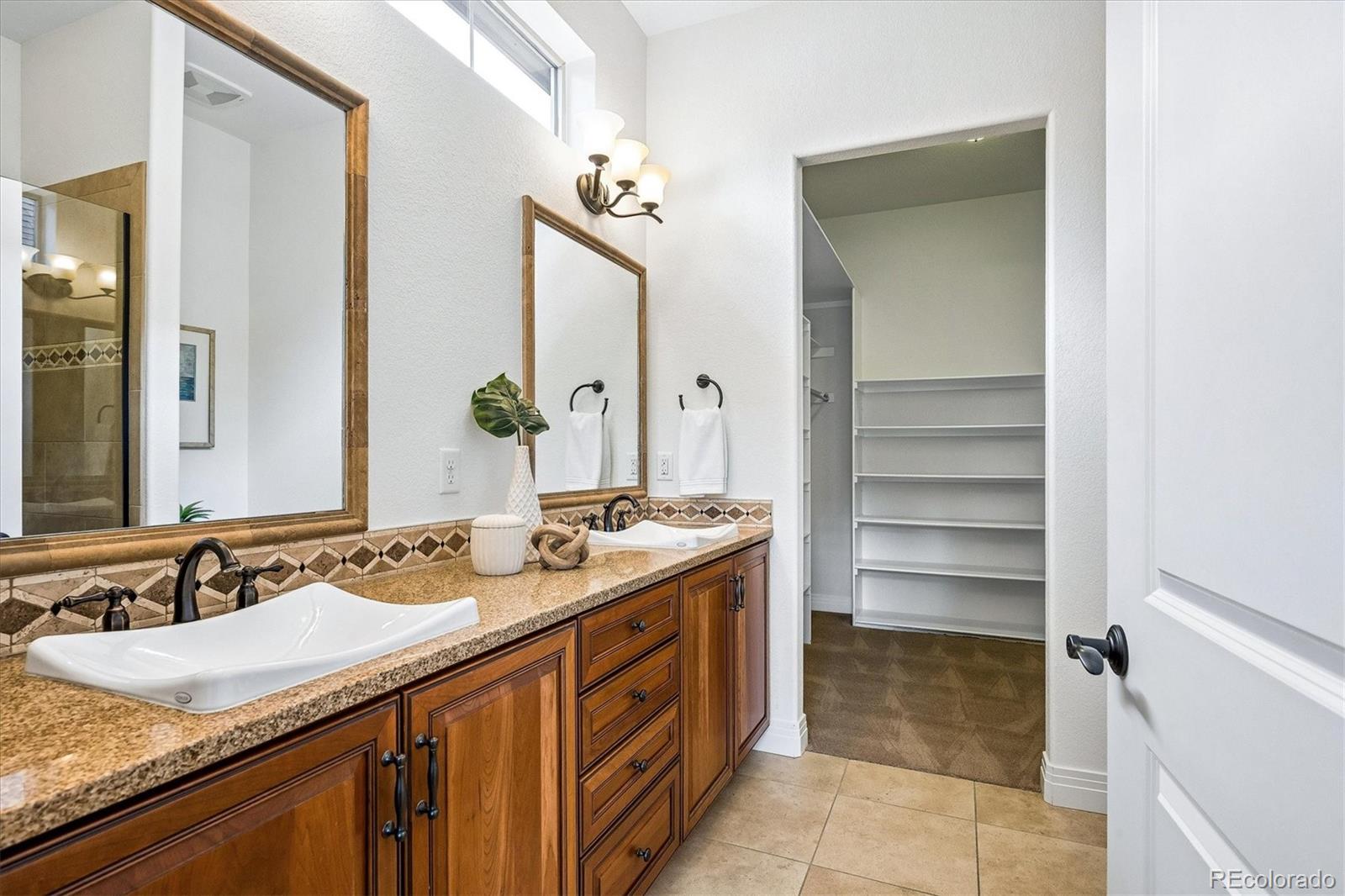 8043 E 49th Place Denver CO 80238